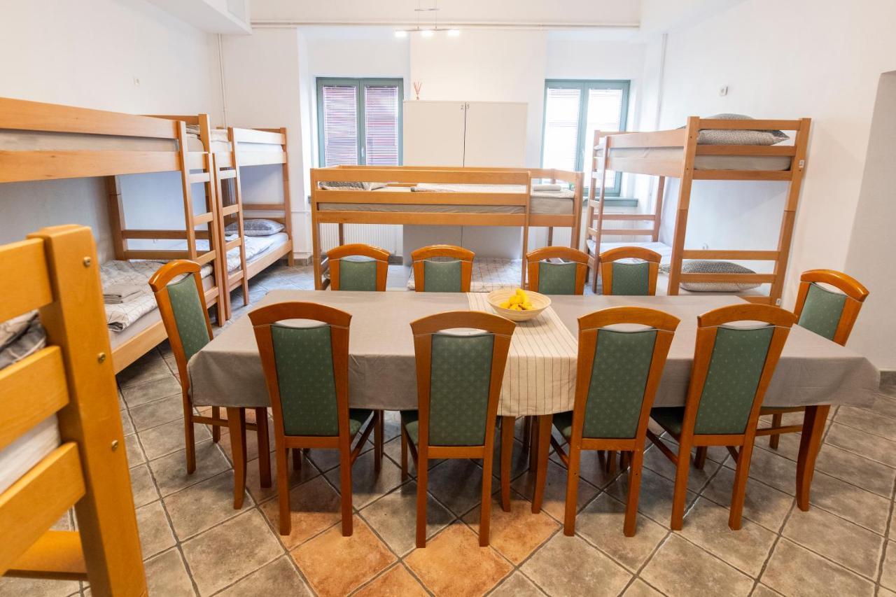 Hostel Vojnik Ngoại thất bức ảnh