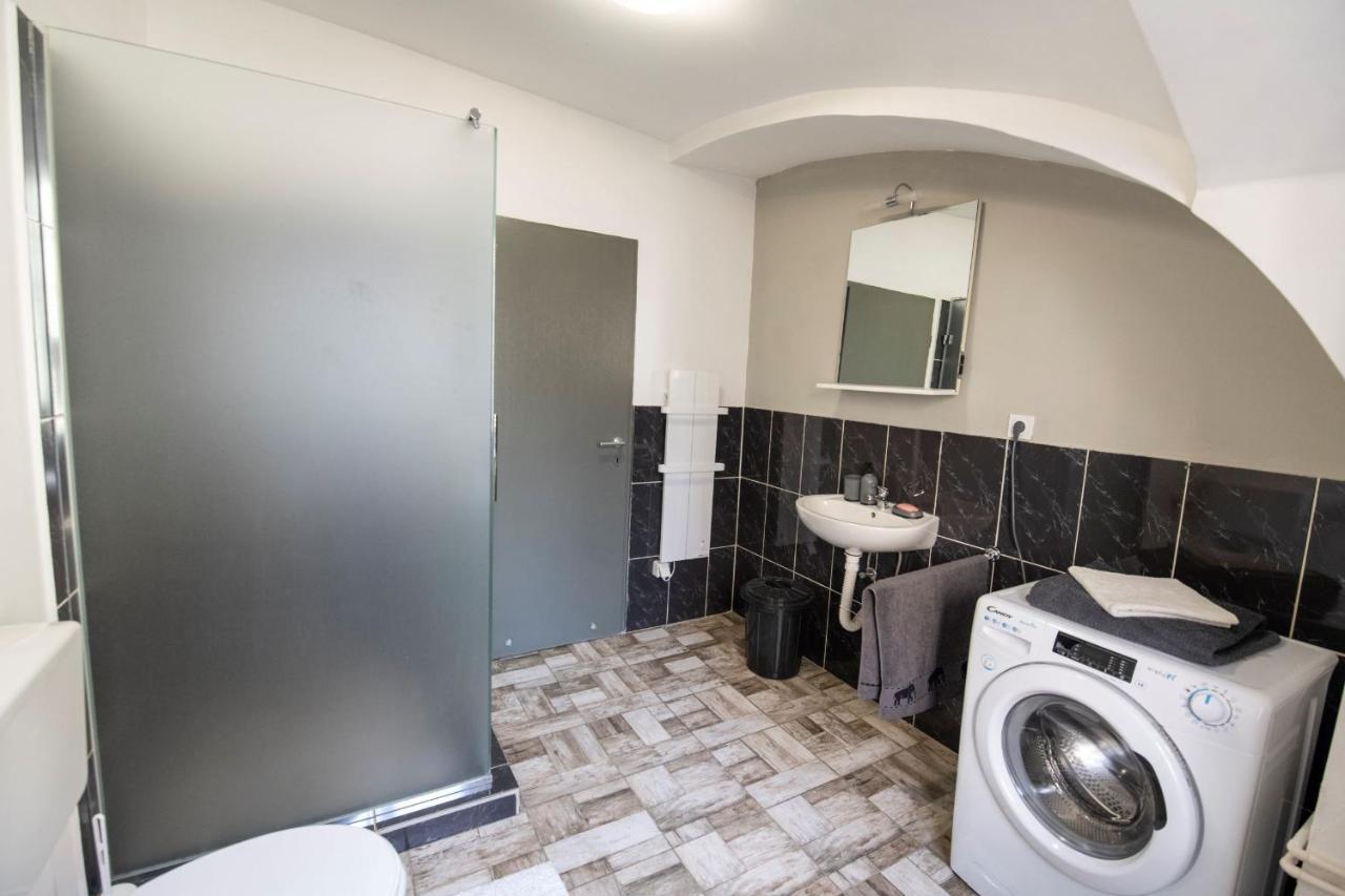 Hostel Vojnik Ngoại thất bức ảnh