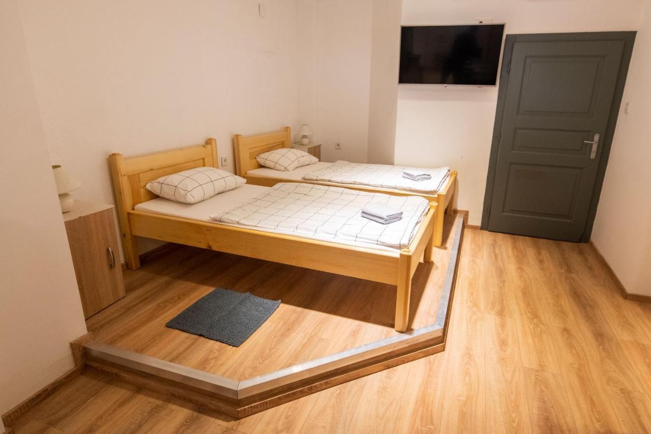 Hostel Vojnik Ngoại thất bức ảnh